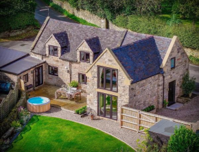 Luxury Cottage in Peak District near Alton Towers